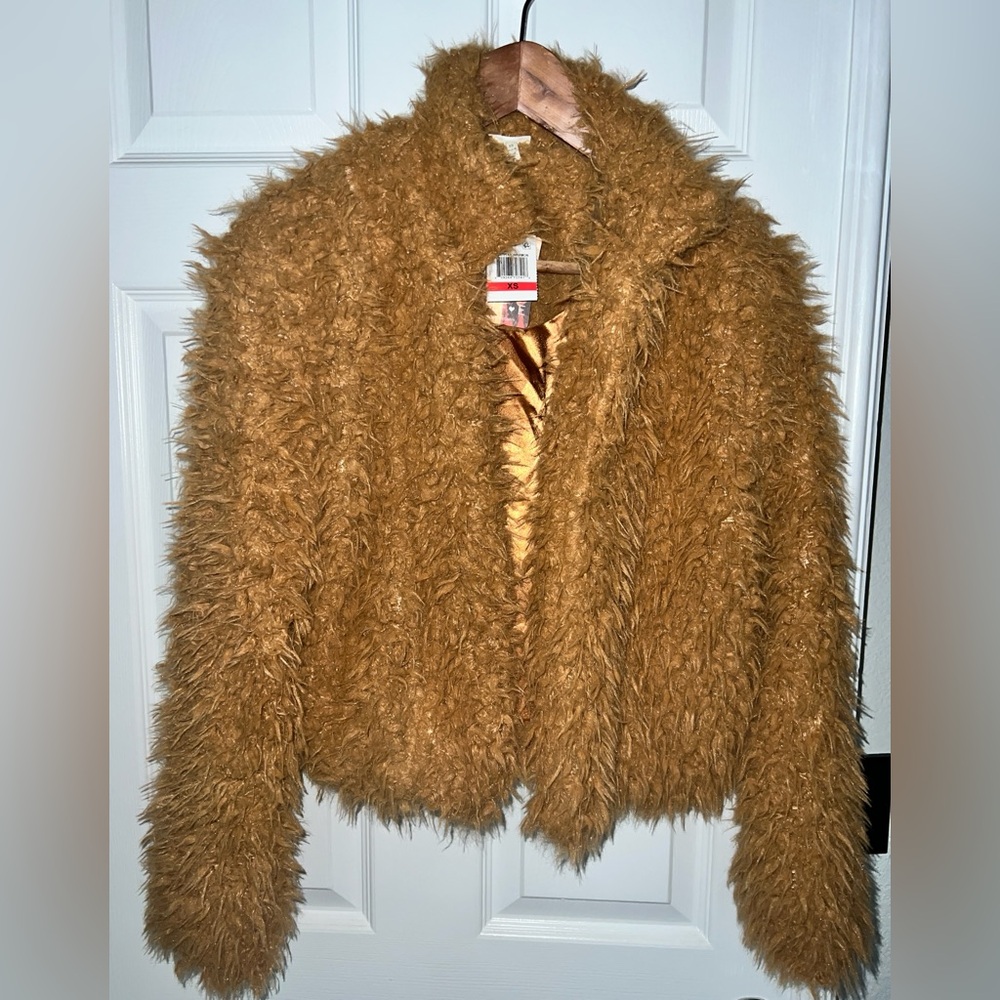Self Esteem SOFT Faux Teddy Cropped LINED Jacket NWT XS CAN FIT A S CARMEL TAN